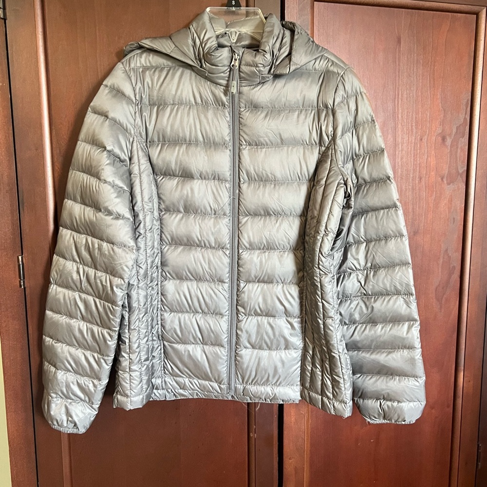 Light Gray Hooded Women's Packable Puffer Jacket